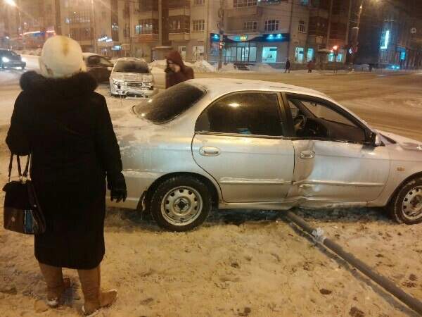 600 x 450 720 x 530 720 x 564 1280 X 833 138.4 Kb 06.01.2015 ДТП Советская - К. Маркса, 10-ка vs kia