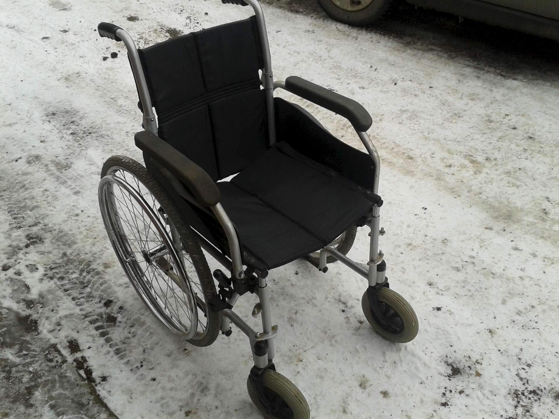 Куплю инвалидную коляску б у на авито. Инвалидная коляска флагман 3. Коляска малогабаритная км-01 инвалидная. Инвалидная коляска старого образца. Кресло-коляска «флагман-к».