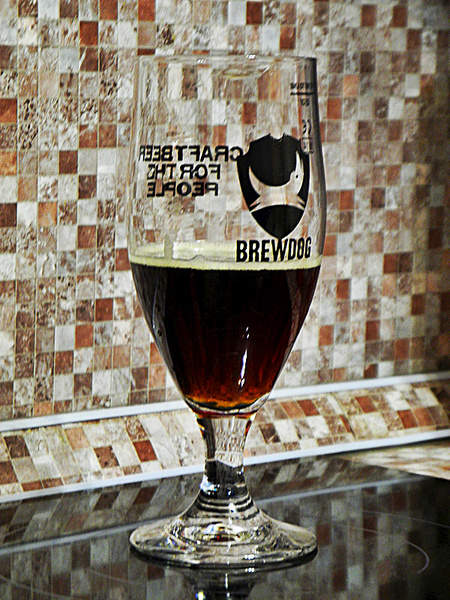 600 X 800 300.6 Kb (18+)   .    -  'Izh-beer'