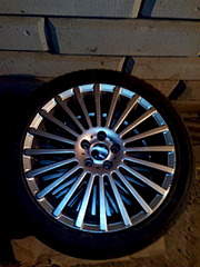 1920 X 2560 382.5 Kb  r17   hankang 21545 - 16 000 