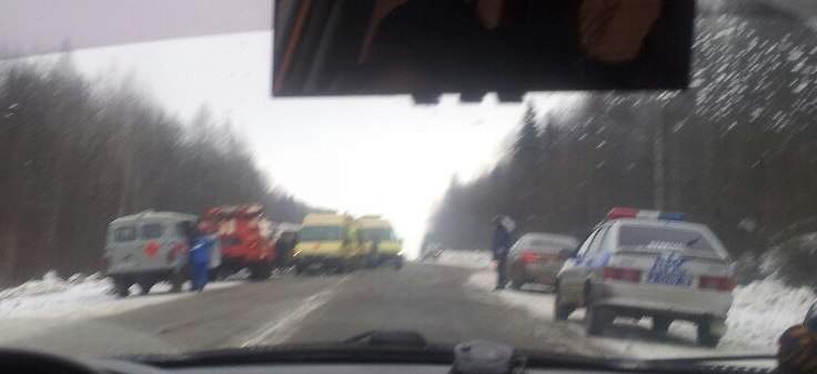 736 x 337 09.03.2015     - , Hyundai Getz vs. Nissan. 2 