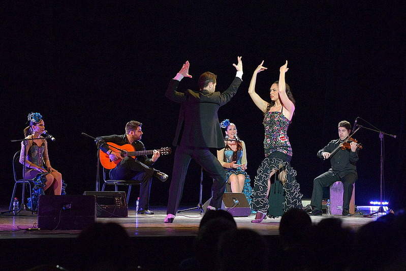 1100 X 734 302.4 Kb 1099 X 734 286.9 Kb 1099 X 734 352.3 Kb 6  2014, LUMEN,  rystall hall.