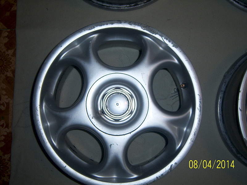 800 x 600 800 x 600    R15 ( )