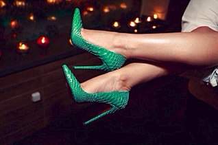 700 X 463  40.5 Kb -,  .