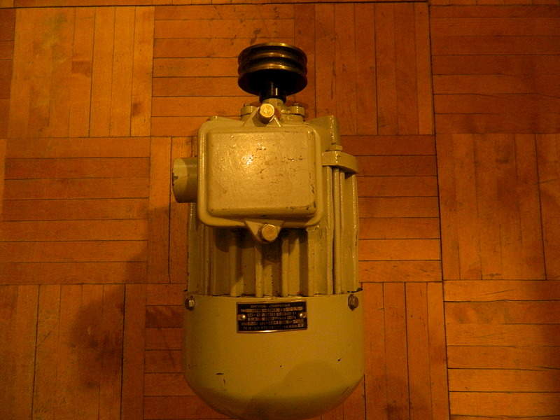 1920 X 1440 608.9 Kb  