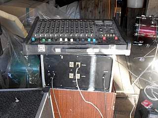 1280 X 960 371.1 Kb  Escort    Mackie CR 1604