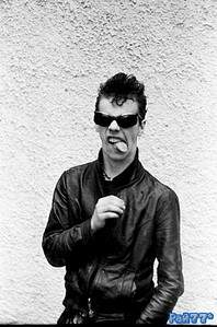 530 X 800 114.3 Kb Узнаёте этих людей?