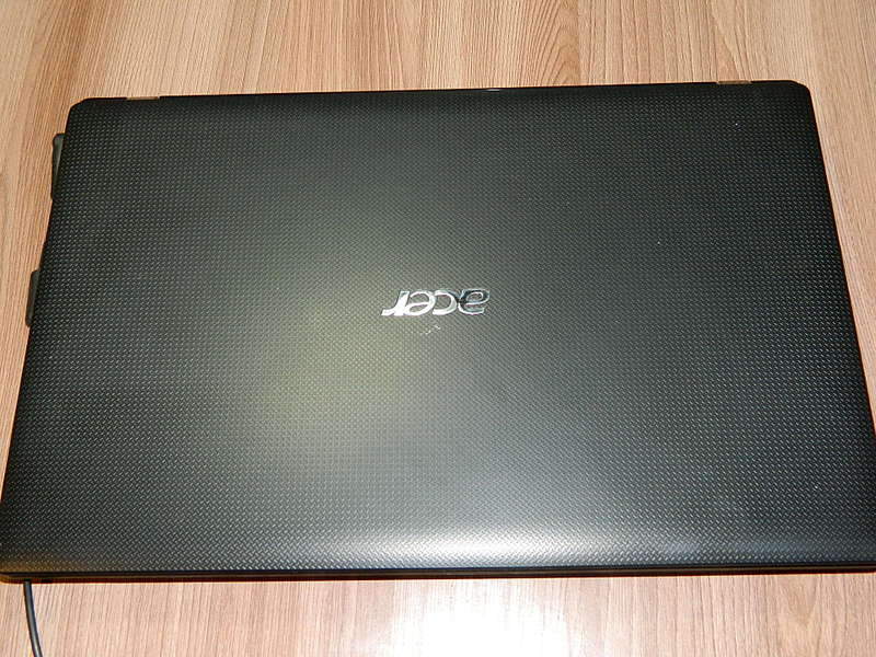 1920 X 1440 451.6 Kb  