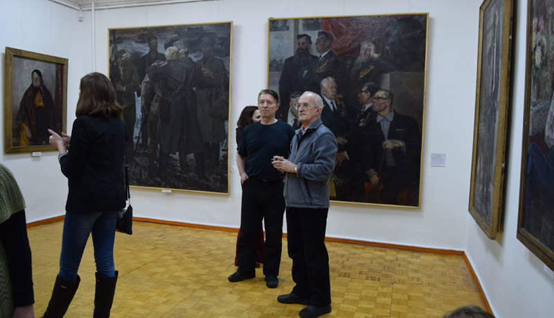 800 x 460 800 x 533 Ижевские ВЫСТАВКИ : <Портреты Ахата Хисамутдинова>, <Пабло Пикассо. Искушение>
