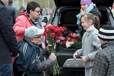 1920 X 1280 236.7 Kb 1920 X 2880 466.0 Kb 1920 X 1280 209.8 Kb 9 мая 2015: Транспортная помощь Ветеранам в дни празднования 70-летия Победы!