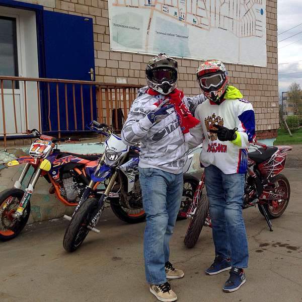 1920 X 1920 383.1 Kb 1080 X 1440 196.9 Kb 1920 X 1440 306.2 Kb    ?