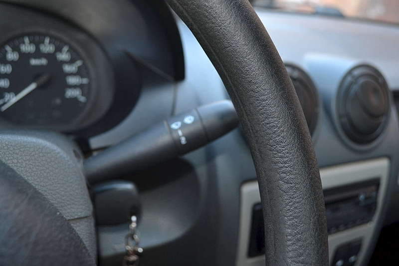 1920 X 1280 196.6 Kb Renault Logan 2008 г.