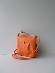 185 X 246 18.9 Kb , ,   . )