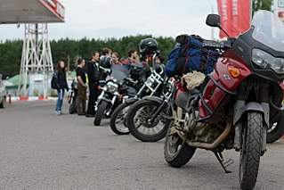 1280 X 853 187.9 Kb 1280 X 853 201.2 Kb Honda VARADERO 2000�.�.