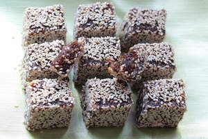 300 x 200 300 x 200   -  