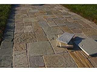 640 X 480 70.7 Kb 650 X 477 79.4 Kb  