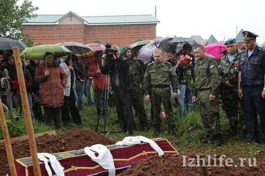 530 x 353 530 x 311 530 x 311 Двое служащих из Удмуртии погибли в разрушенной казарме под Омском