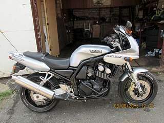 1920 X 1440 253.0 Kb продам Yamaha FZ 400 Fazer