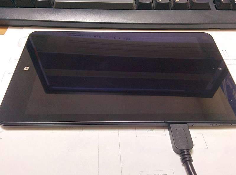 1920 X 1420 136.0 Kb  8.3' Lenovo ThinkPad Tablet 8 64 3G  (Windows)  12 .