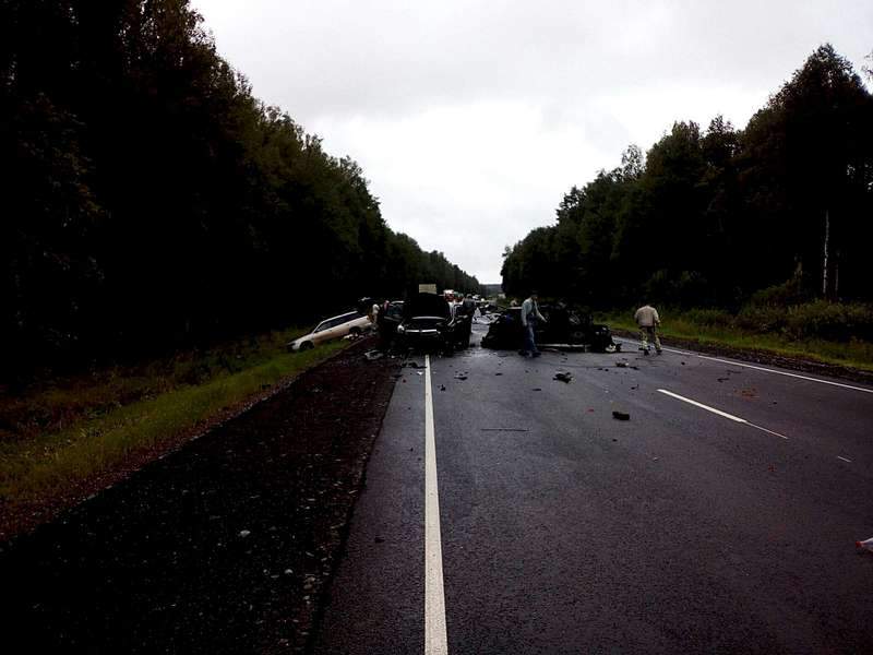 Можгинская трасса сегодняшнее дтп. Авария ночью по трассе можга ижевск. Дтп вольво самосвал удмуртия. Трасса ижевск можга авария. Трасса ижевск можга сегодня.