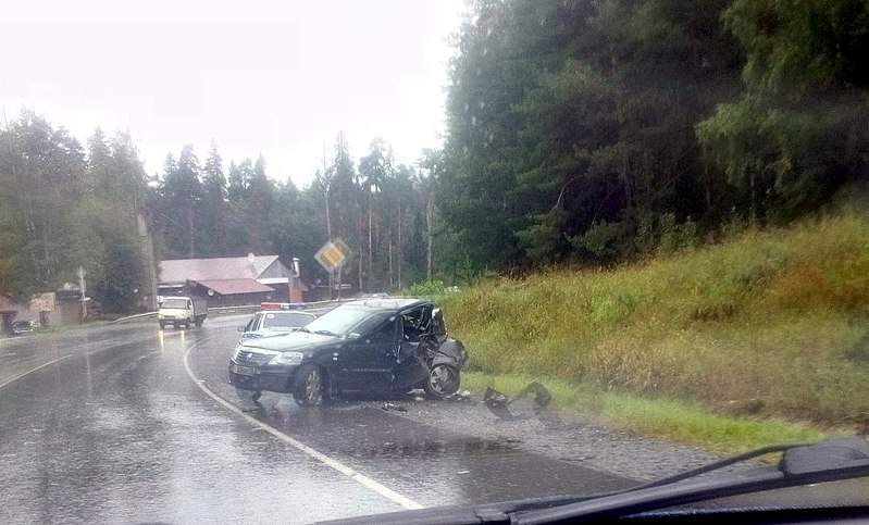 1424 X 861 227.4 Kb 1280 X 768 187.1 Kb 18.08.2015 ДТП на Якшур-Бодьинском тракте, Газель и Рено Логан (пьяный)