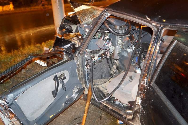 1280 X 852 259.0 Kb 24.08.2015   . 40  ,  2114   