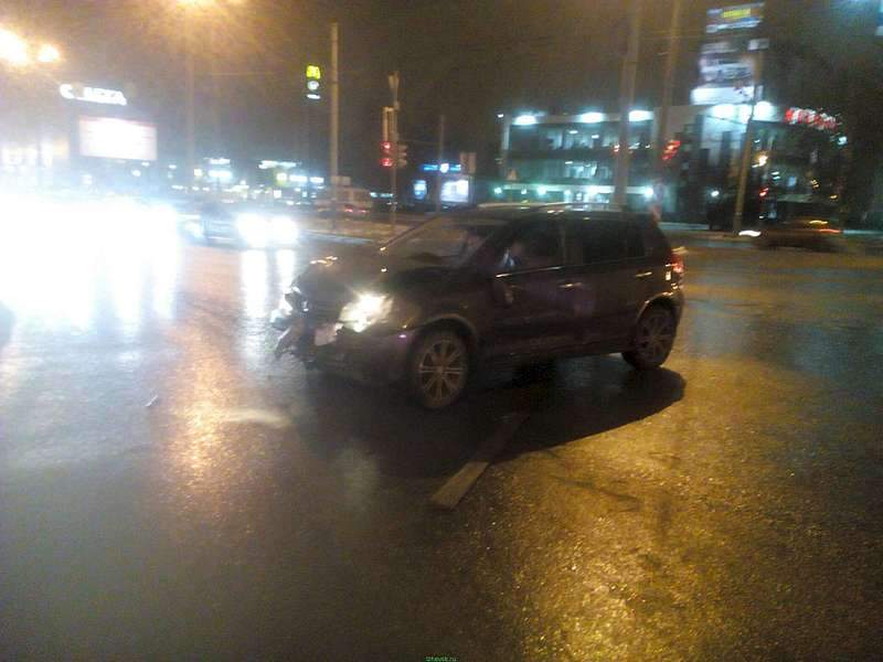 1920 X 1440 178.9 Kb 01.11.2015    .   10  , lt;Geelygt;   .