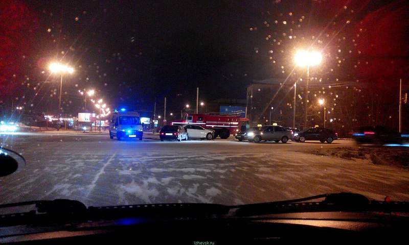 1440 X 864 299.9 Kb 15.11.2015    . 10    9 , Toyota Camry  13