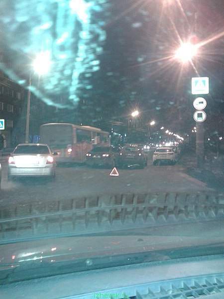 453 X 604 44.7 Kb 24.11.2015 видео ДТП на выезде с кольца Пушкинской и Либкнехта