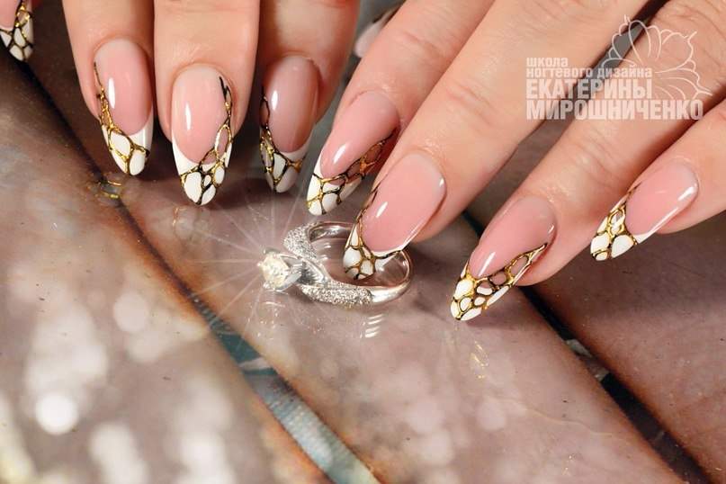 Дизайн ногтей от екатерины мирошниченко. Дизайн ногтей от екатерины мирошниченко. Золото с эмалью. Дизайн мирошниченко. Emi маникюр.